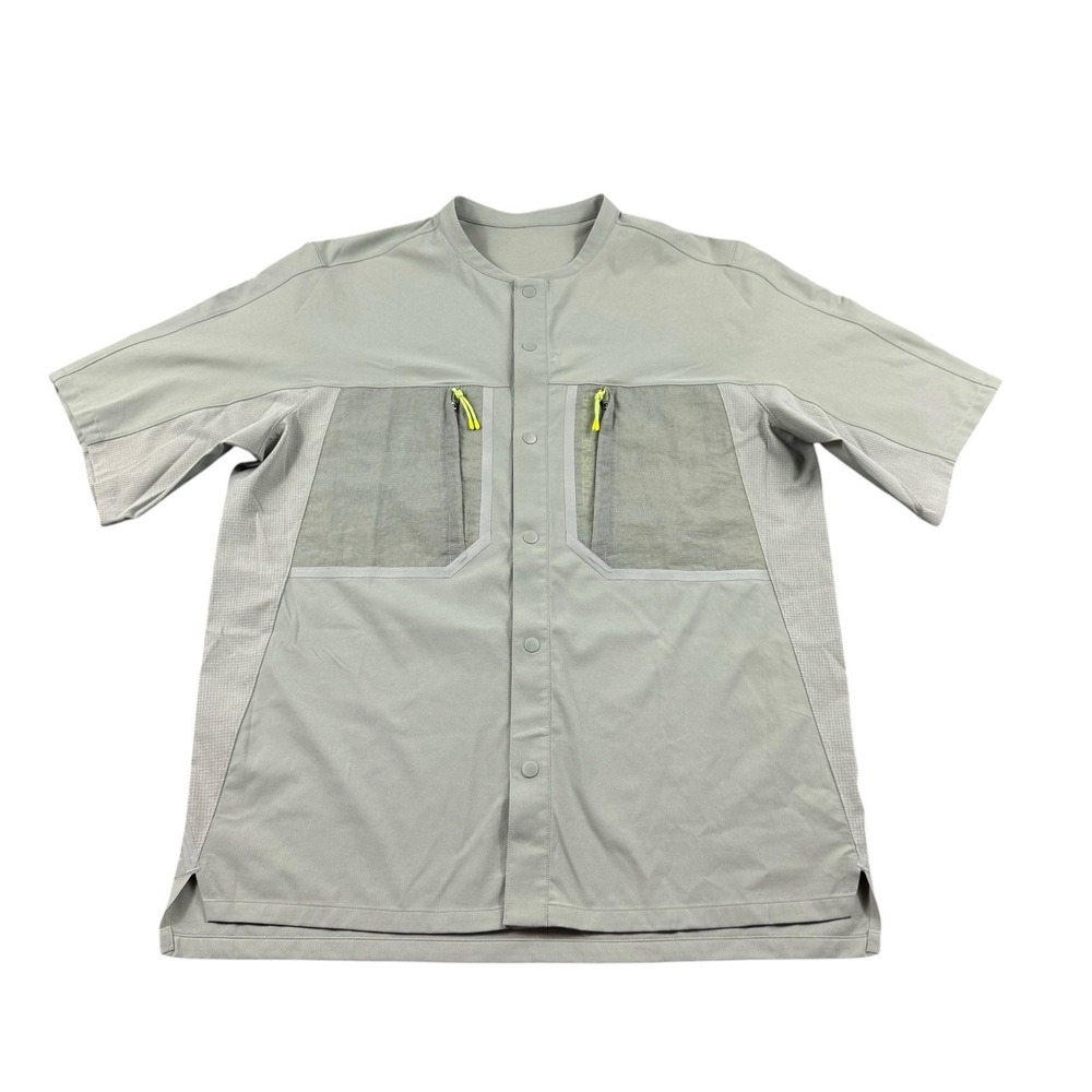 Lululemon Mens Green Utility Performance Hiking Snap Short Sleeve Shirt Size L